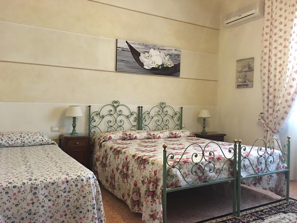 Affittacamere La Casa Di Ugo Ciglione Pokój zdjęcie
